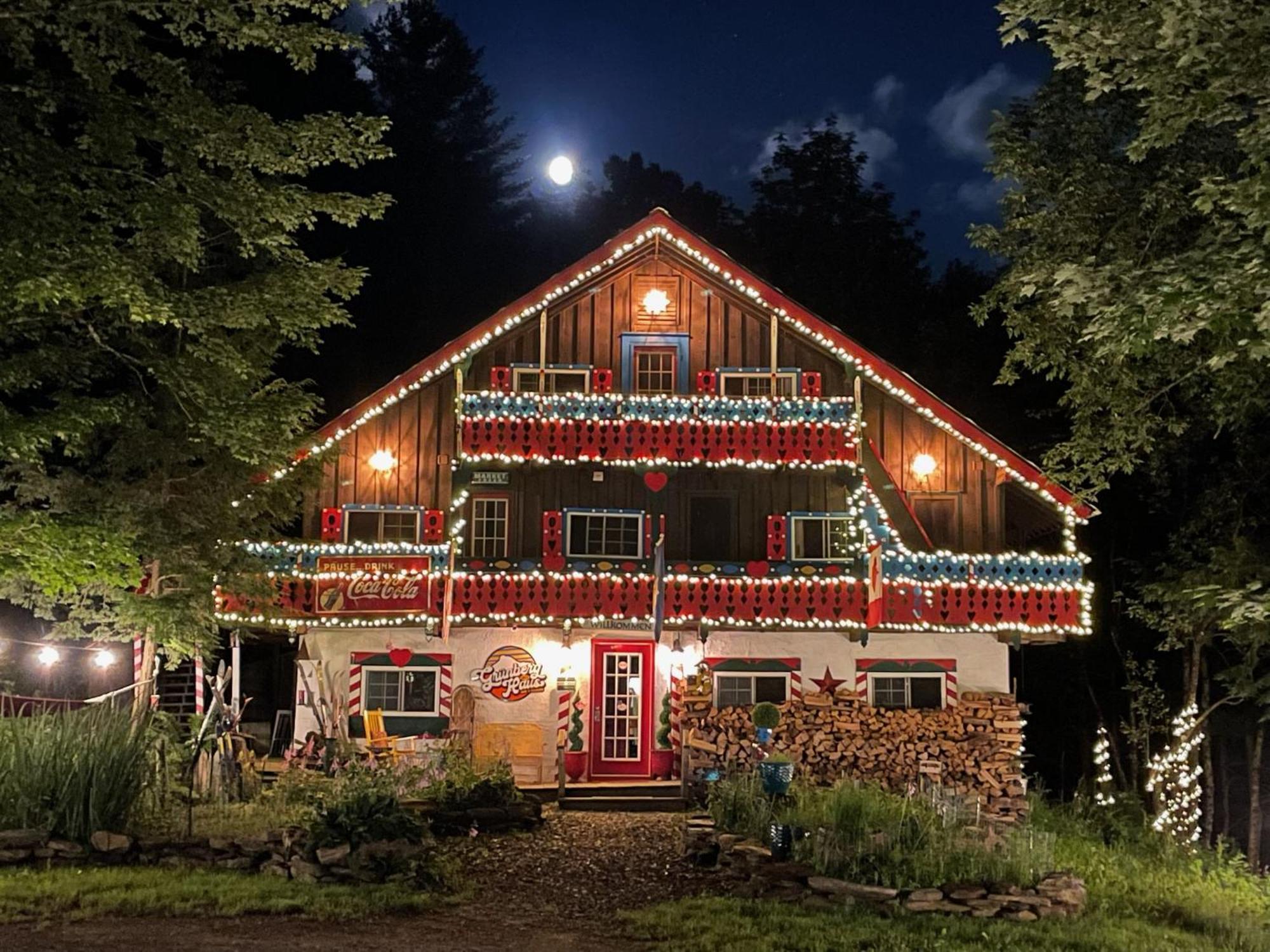 Grunberg Haus Inn & Cabins 沃特伯里 外观 照片
