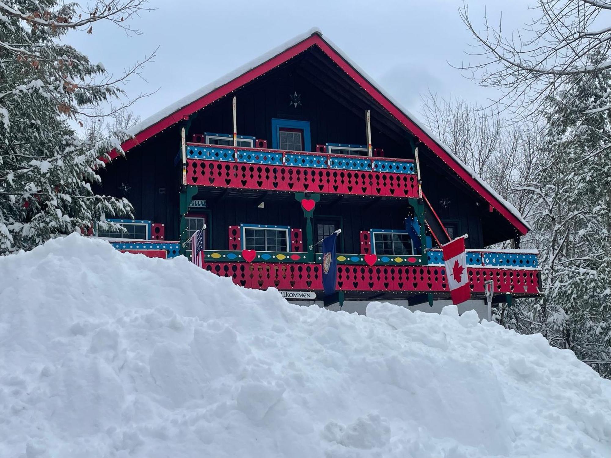 Grunberg Haus Inn & Cabins 沃特伯里 外观 照片